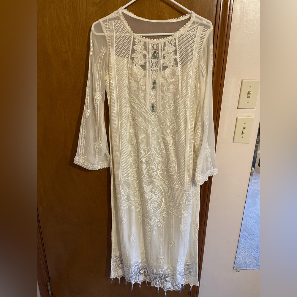 Pakistani Brand Imrozia 3 piece white and blue suit